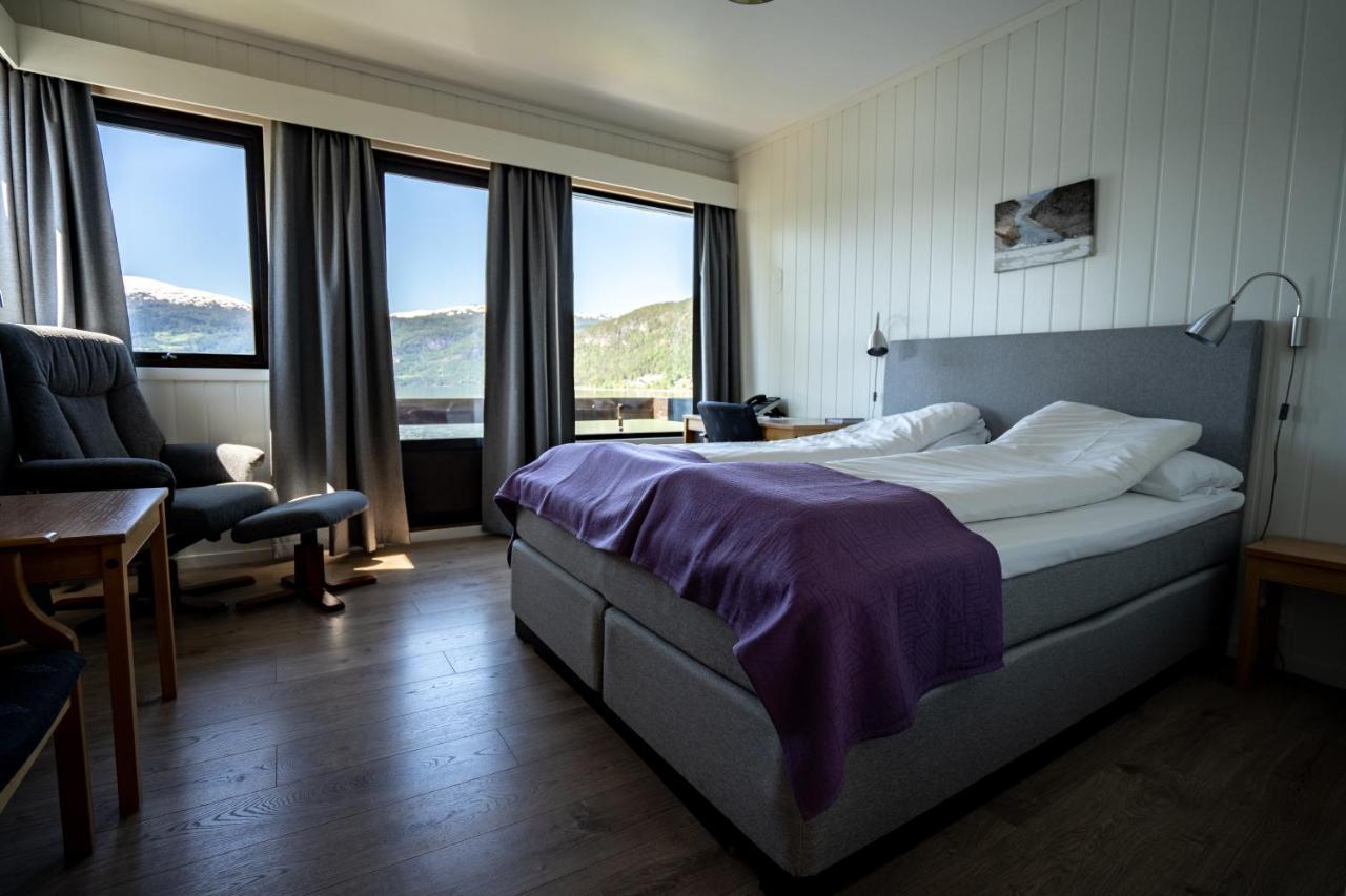 Innvik Fjordhotell Luaran gambar