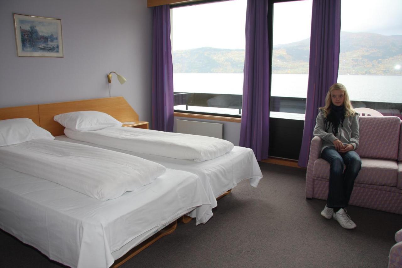 Innvik Fjordhotell Luaran gambar