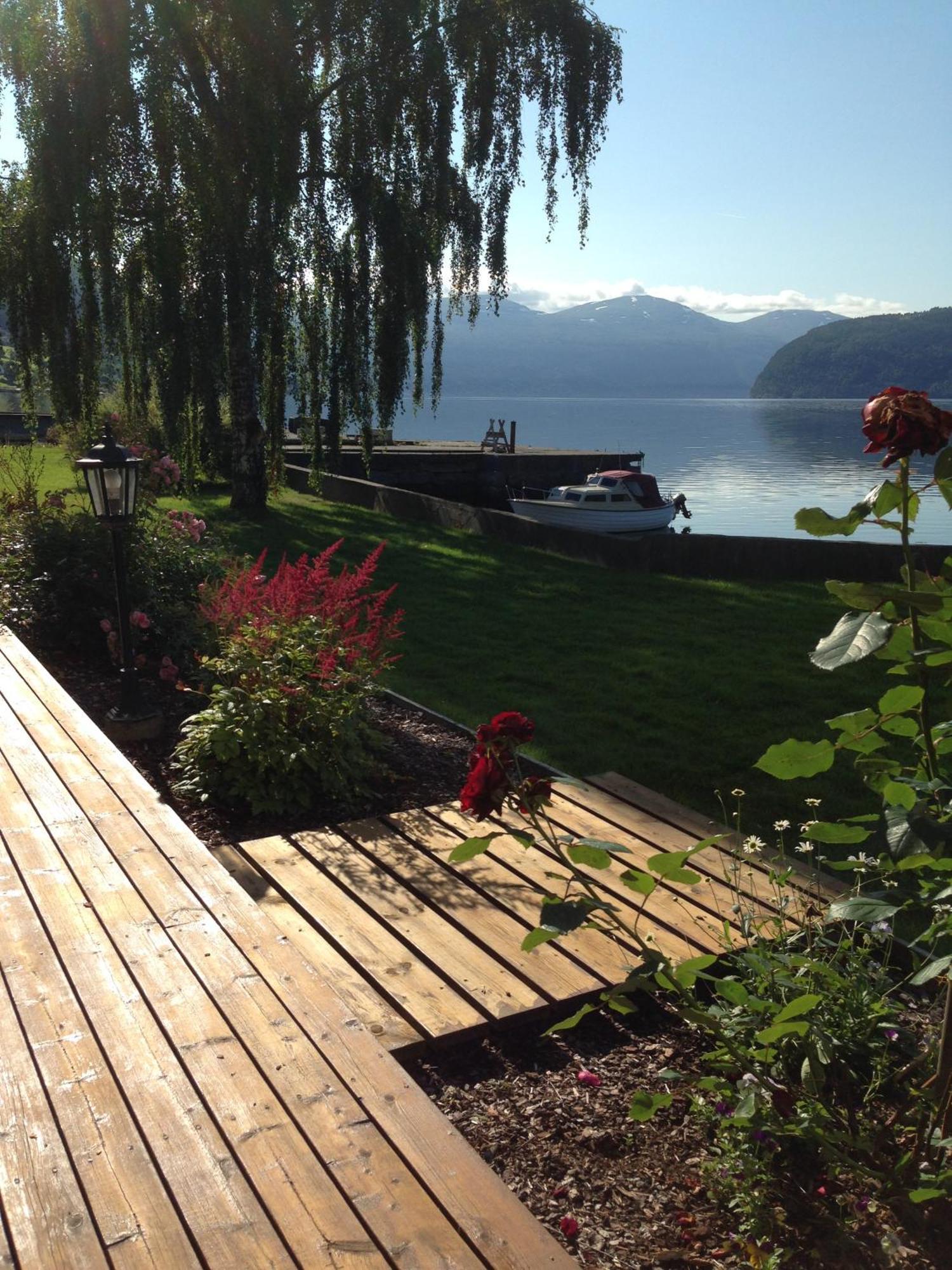 Innvik Fjordhotell Luaran gambar