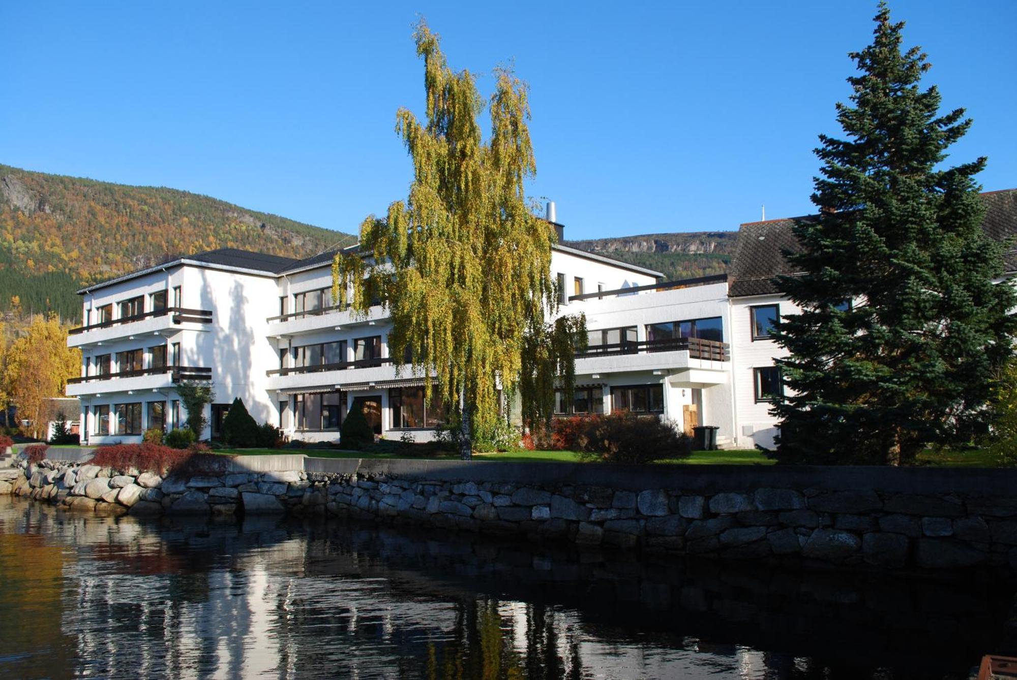 Innvik Fjordhotell Luaran gambar