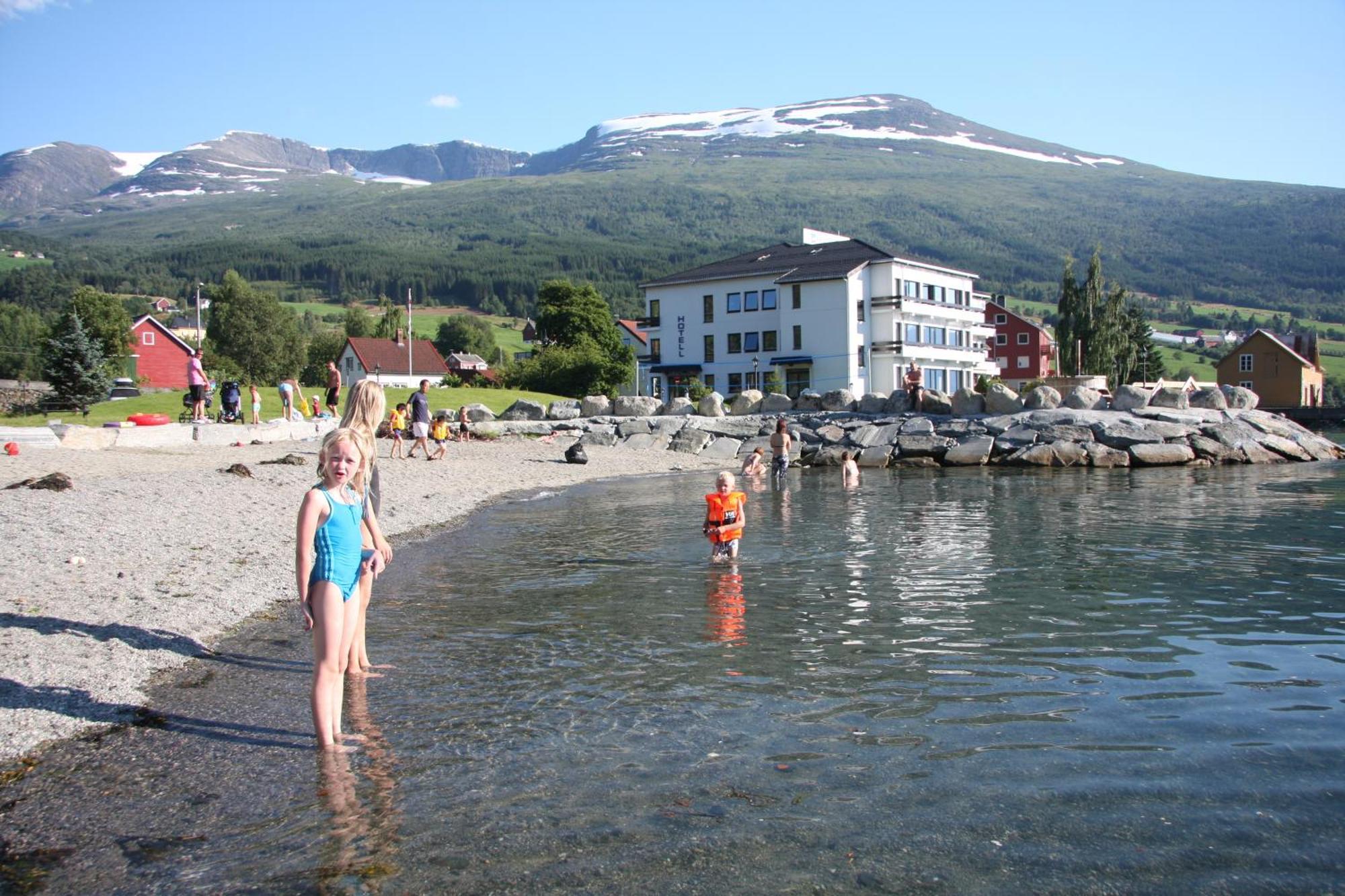 Innvik Fjordhotell Luaran gambar